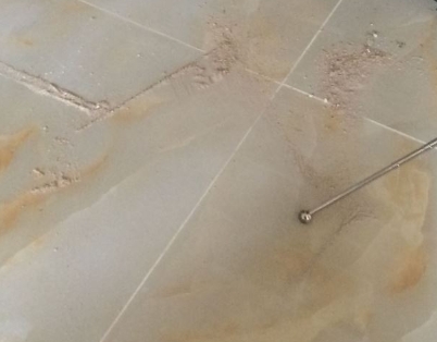 北海瓷砖空鼓维修公司分享粘合剂选择不当在瓷砖铺贴过程中可能导致以下问题